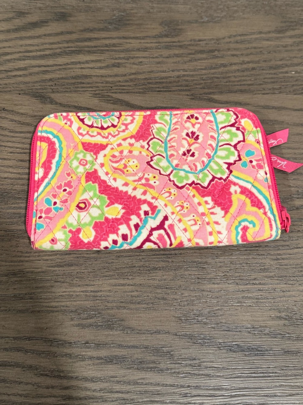 Vera Bradley Hot Pink Multicolor Paisley Zip Card Holder - Picture 1 of 3